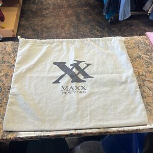 Maxx New York Dust Bag 17x15 Beige Drawstring Storage Bag